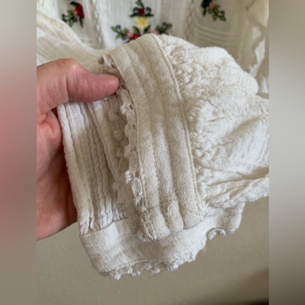 Free People floral Cottagecore embroidered boho top🌴 - Picture 4 of 7